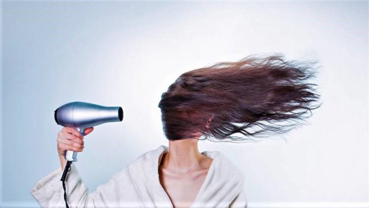 Saçlarınızı Kuruturken Yaptığınız 5 Hata ve Bu Hatalardan Kaçınma Yöntemleri