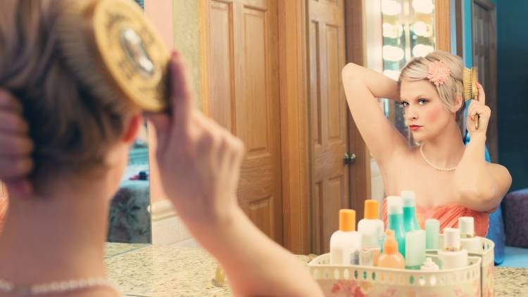Kuru, Pullaşmış ve Kaşınan Saç Derisi: Kepeklenme Probleminin Evde Doğal Tedavsi